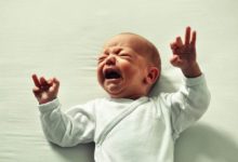 Photo of Baby Arching Back When Lying Down or Sleeping – 6 Ways to Help baby in Distress