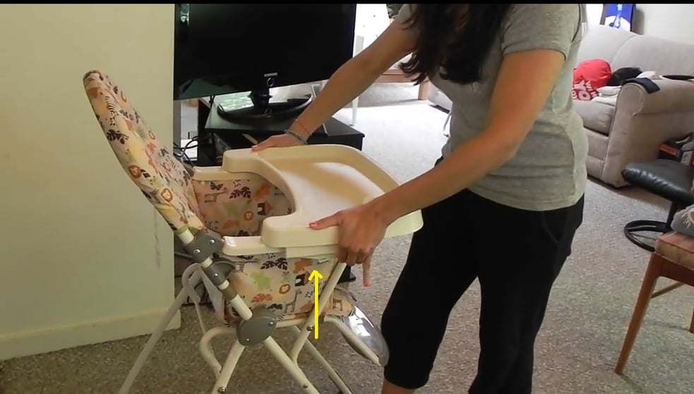 how to remove high chair tray